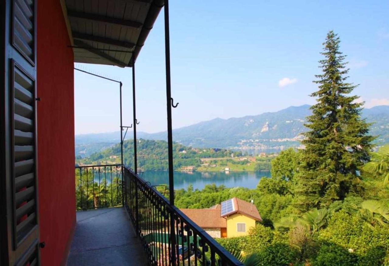 Domus Cusiana Complesso Vista Lago E Piscina Miasino Exterior foto