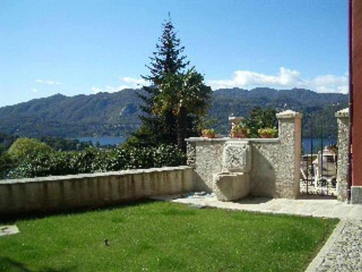 Domus Cusiana Complesso Vista Lago E Piscina Miasino Exterior foto